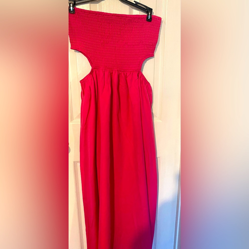 Cut-out tube top maxi dress 
New with tags 
Size large